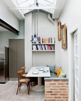 Essa área de jantar é uma continuação da área de cozinha