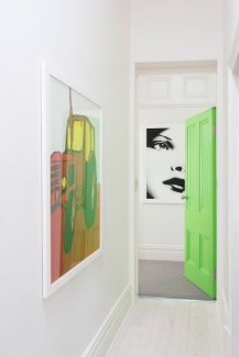 O corredor para acesso à suite.