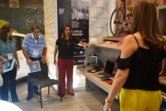 Home office com garagem da Top 10 Arquitetura