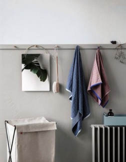 Banheiros Modernos -Ferm Living - espelho reflete a planta