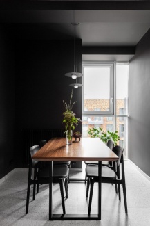 Decoração com preto e terracota